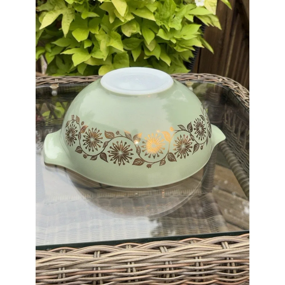 Pyrex product vintage